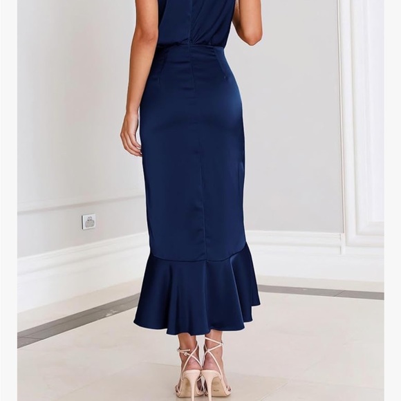 Midi satin cocktail dress - Picture 3 of 4